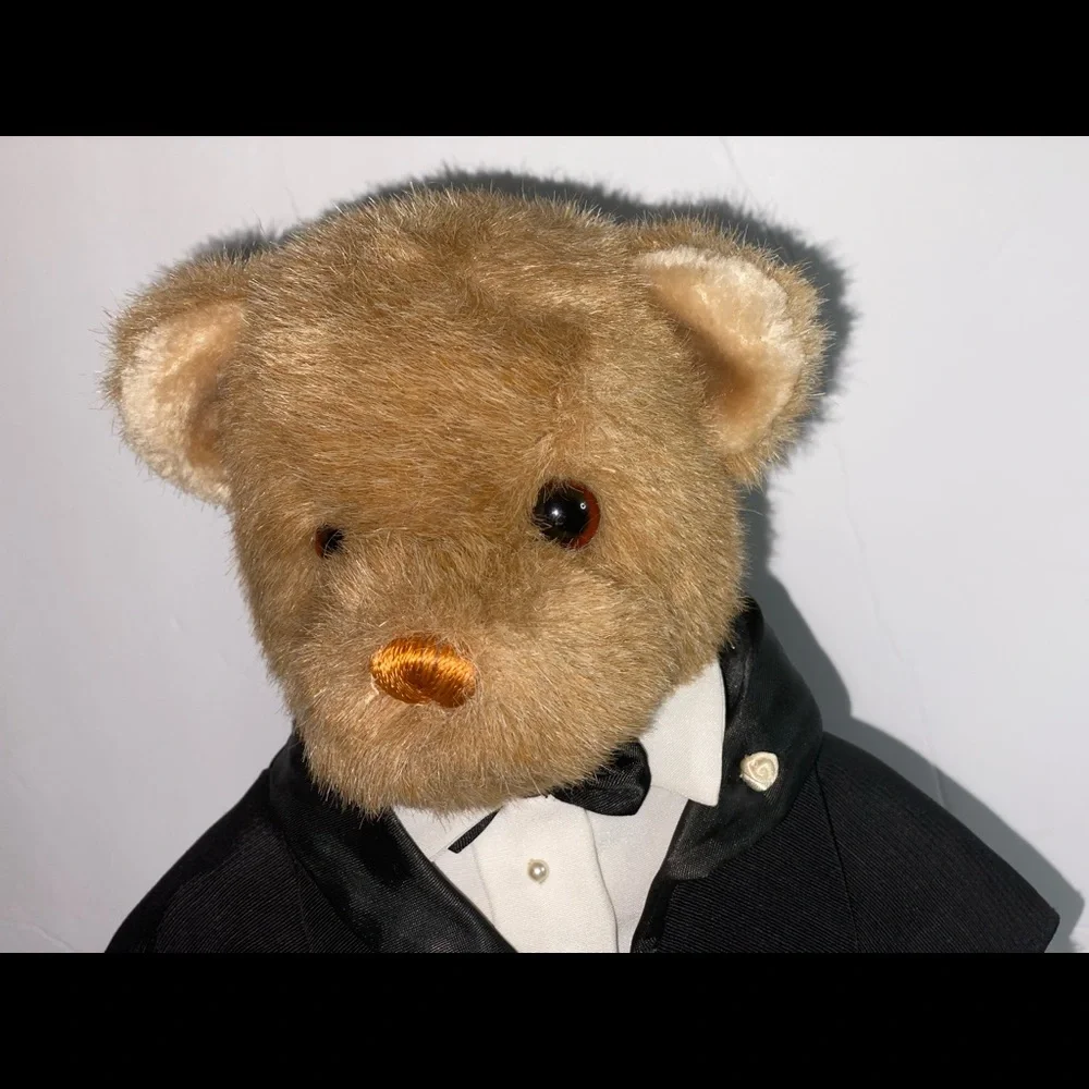 GUND 1990 JUST VINTAGE BEGUND 2250 &2251 WEDDING BRIDE & GROOM TEDDY BEAR